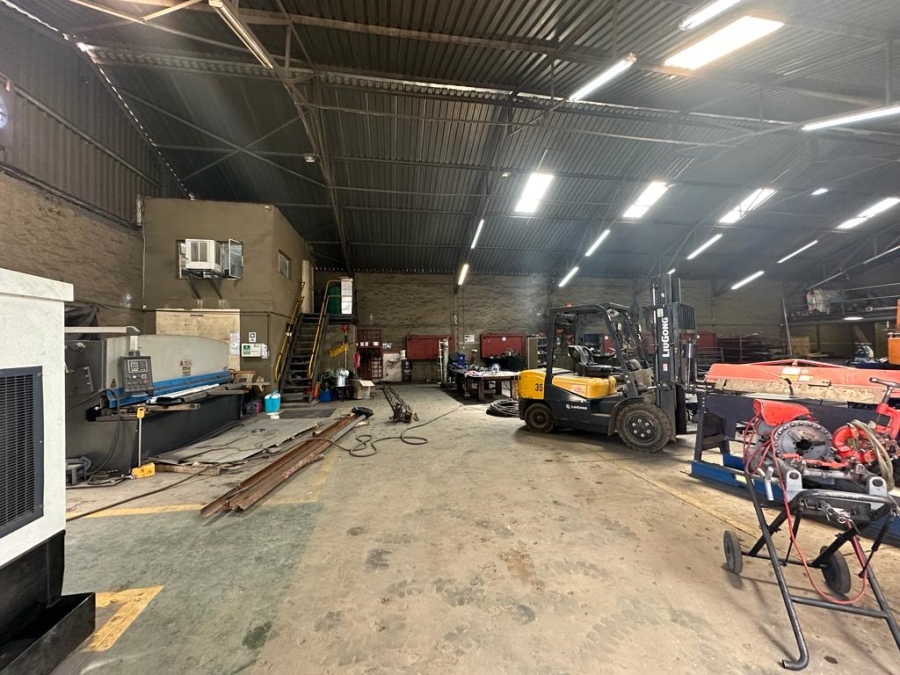 To Let commercial Property for Rent in Oos Einde North West